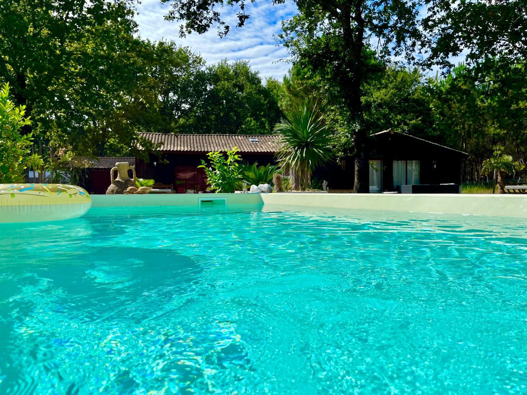 Hacienda De La Canopee Avec Piscine Chauffee Au Sel オータン エクステリア 写真