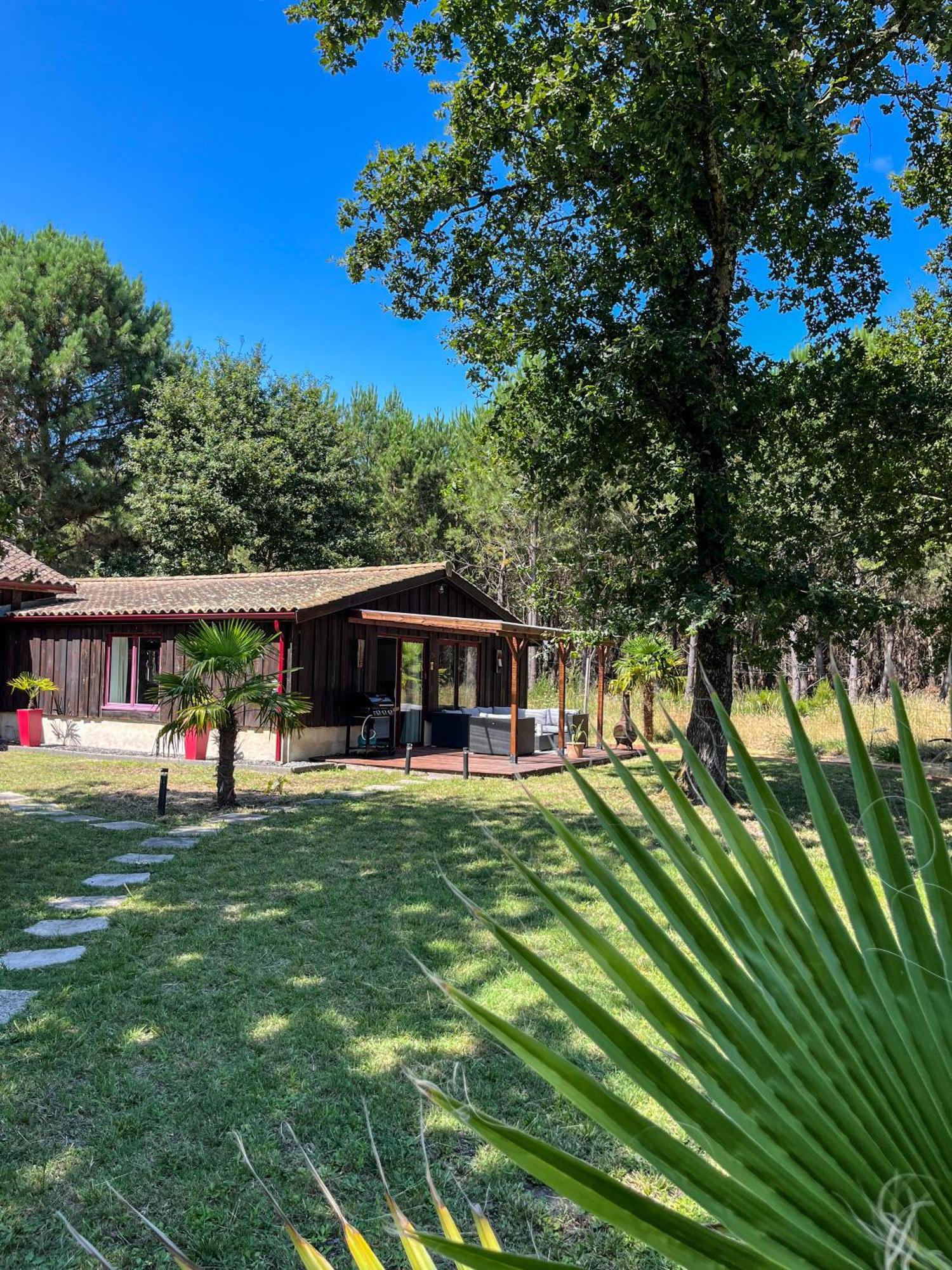 Hacienda De La Canopee Avec Piscine Chauffee Au Sel オータン エクステリア 写真